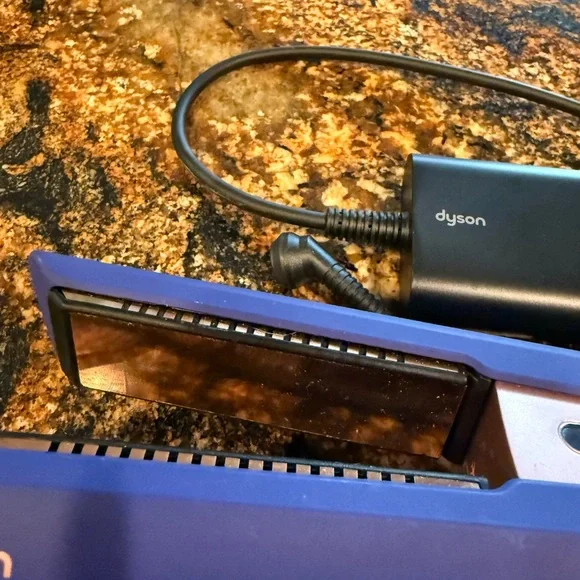 Dyson Blue Hair Straightener - Picture 3 of 5